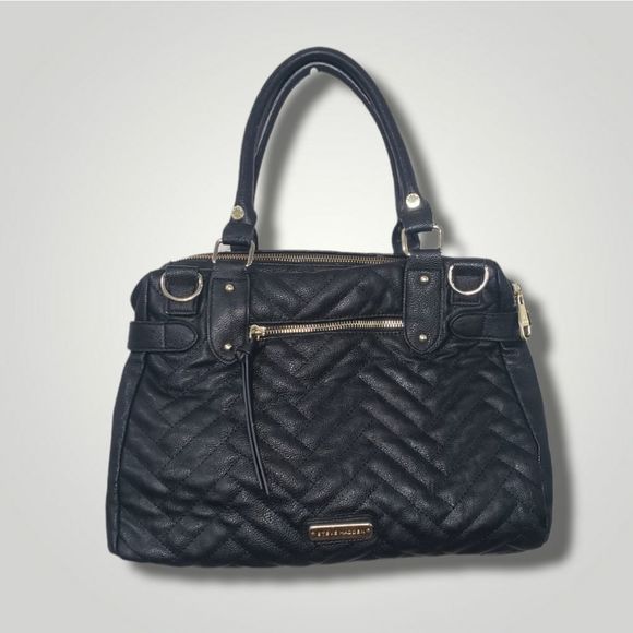 ❤️❤️ EUC Steve Madden Quilted Herringbone pattern Black Shoulder Bag❤️❤️ - Picture 2 of 7